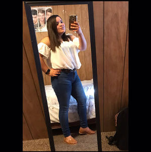 Meet your Posher, Kayra daylin